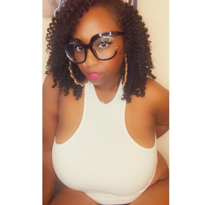 😜😍🔥 https://t.co/eaPdw5taJd<a href="/tag/black"class="tags"><span>#black</span></a><a href="/tag/glasses"class="tags"><span>#glasses</span></a>