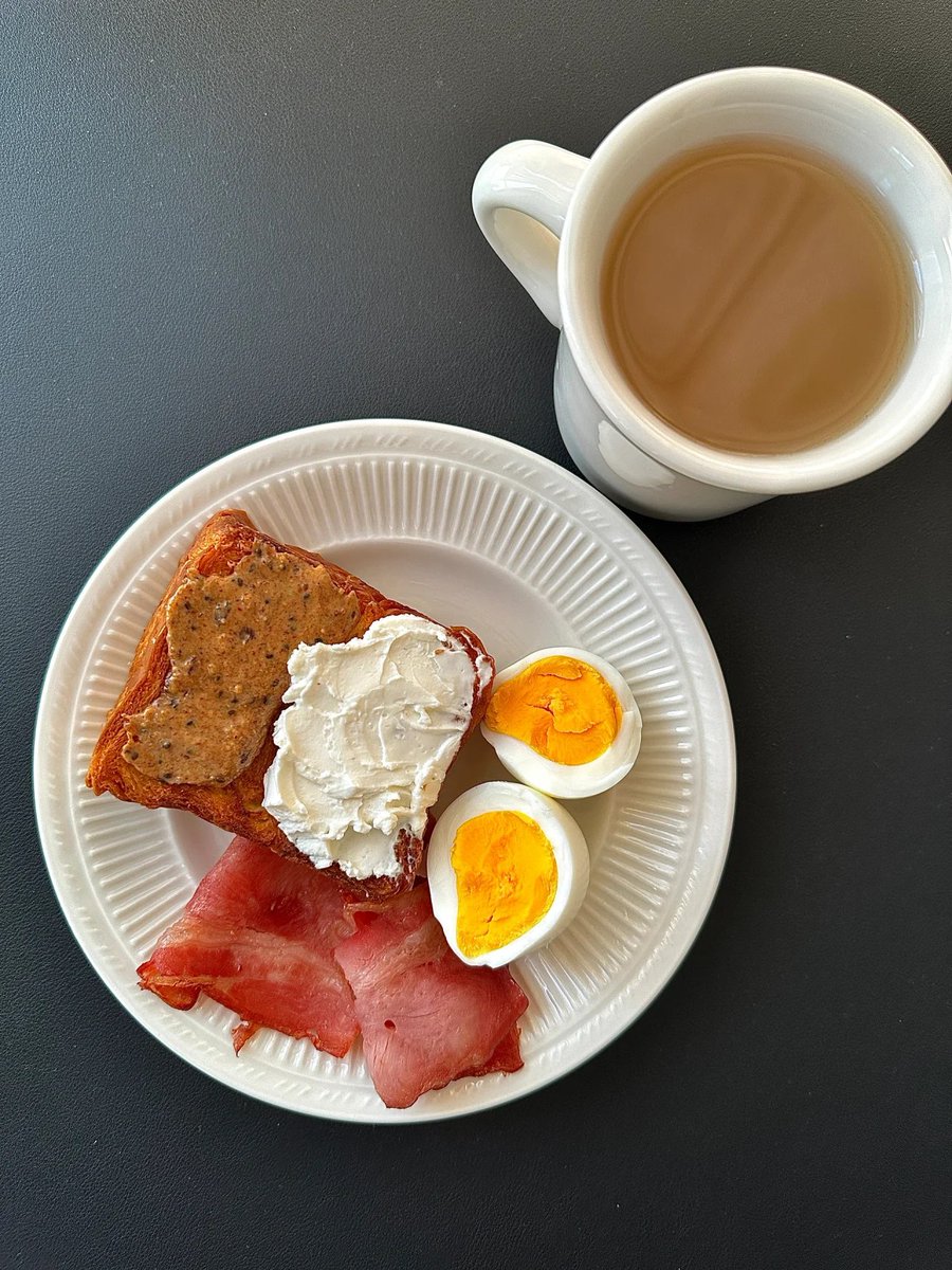 Midori613's tweet image. Keep calm and eat breakfast.❤️❤️