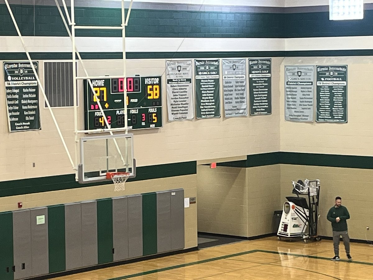 VFlores34's tweet photo. Win 200 for @Coach_Flo of the @CyFallsHoops!!  So proud of his effort &amp; commitment to his athletes &amp; coaches!! Even more special that our son is playing for his dad this season!! https://t.co/zxTY8HEjTl