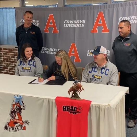 G2CoachAnthony's tweet photo. Congratulations to Maddie Murray, Heat 18 VanZant and Abilene HS, on signing her Letter of Intent to play softball at Johnson CCC and continue her education. Great job Maddie and we are very proud of your hard work and dedication over the years. 
G2 Heat Fastpitch Academy https://t.co/3r8aSLsuO0