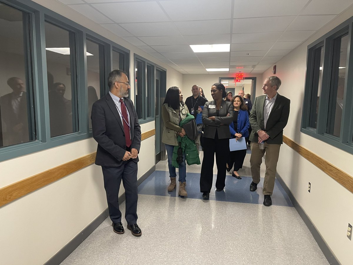 SenatorBrouk's tweet photo. I travelled to Buffalo today as part of my ongoing work to learn more about mental  health across NY. @SenSeanRyan &amp; I toured the Buffalo Psych Center, where we met w/ leaders from @csearegion6, @nyspef, &amp; @nyscopbapr to learn more about what we can do to bring more beds online. https://t.co/su5cIbwlDd