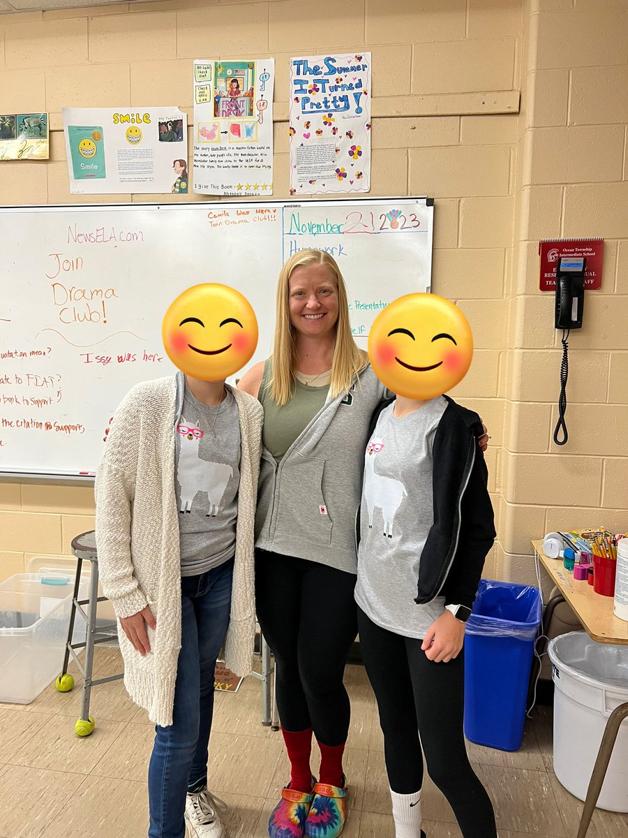 MissWalker600's tweet photo. Dress like a teacher and dress like a student day success!! https://t.co/djfgE3TQzn