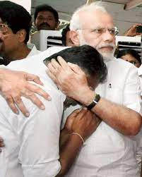 SureshkumarAnn5's tweet image. Let's hope this doesn't happen to Shami.
#ModiHug: A cause for concern