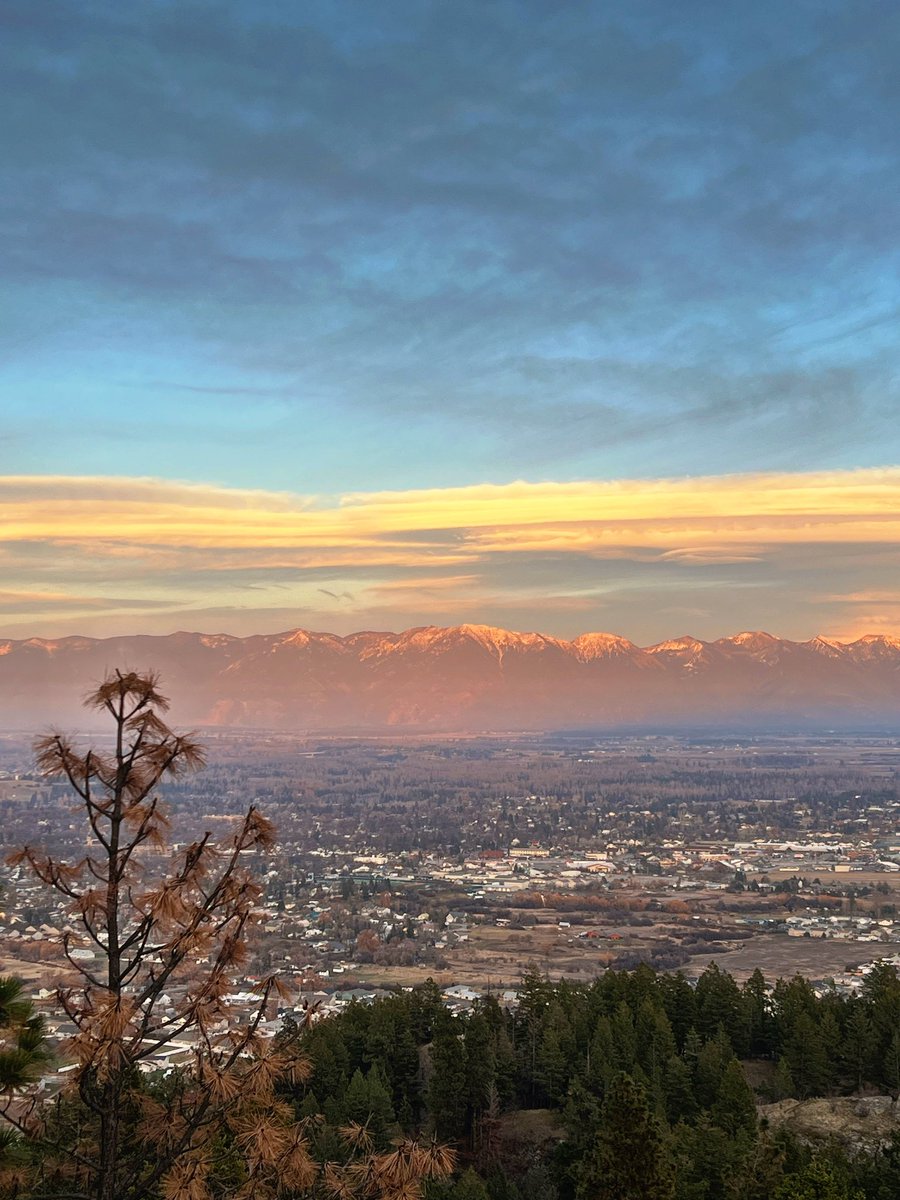 Tonight’s sunset in the Flathead Valley from Lone Pine State Park with the Alpen Glow over the Rockies.  <a href="/visitmontana/">Visit Montana</a> <a href="/Visit_Kalispell/">Discover Kalispell</a>