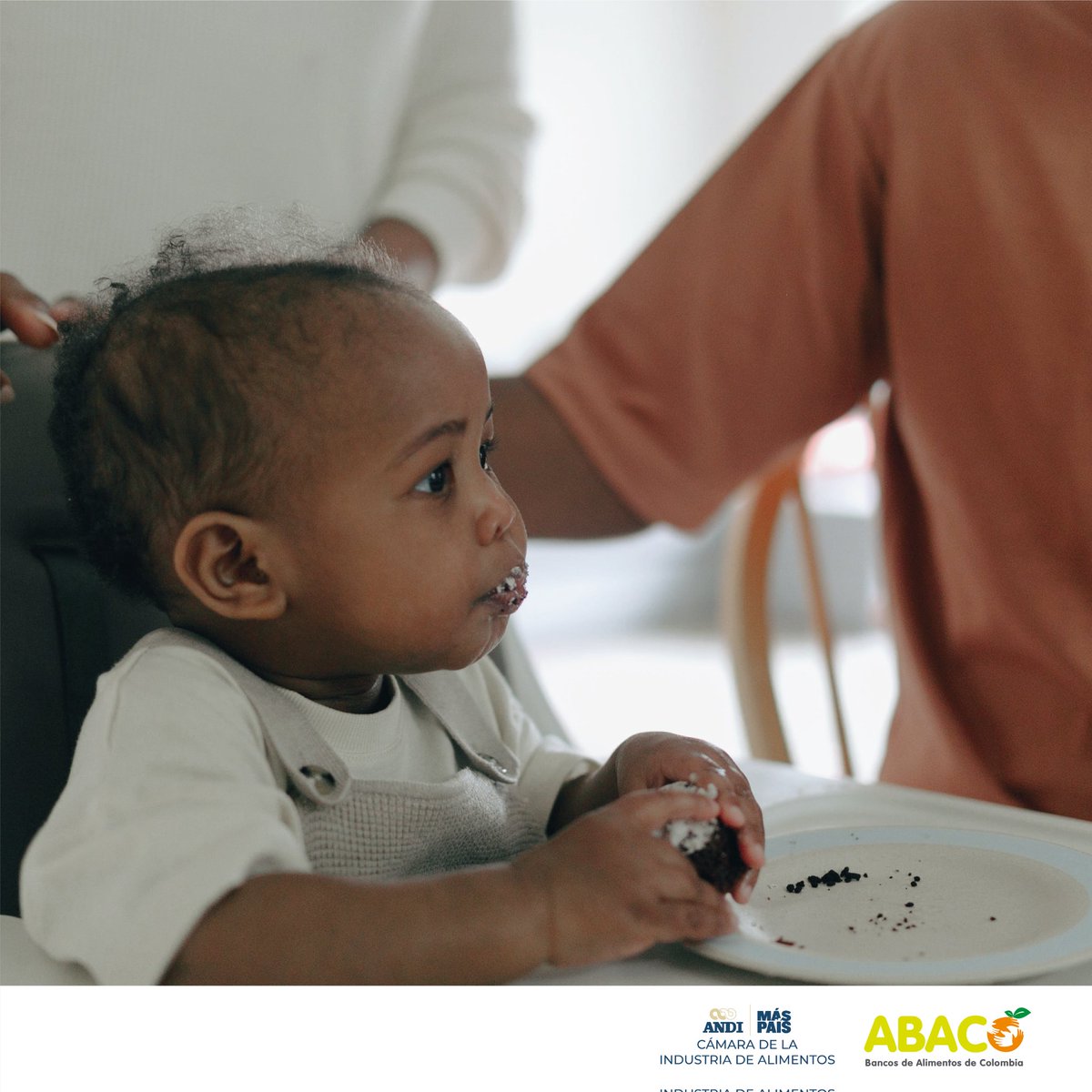 El contacto con la comida, dejarlos manipularla y explorar, son un paso fundamental para que su relación con todo tipo de alimentos sea exitosa. 
¡No limites su curiosidad!

#AlimentandoSueños💜