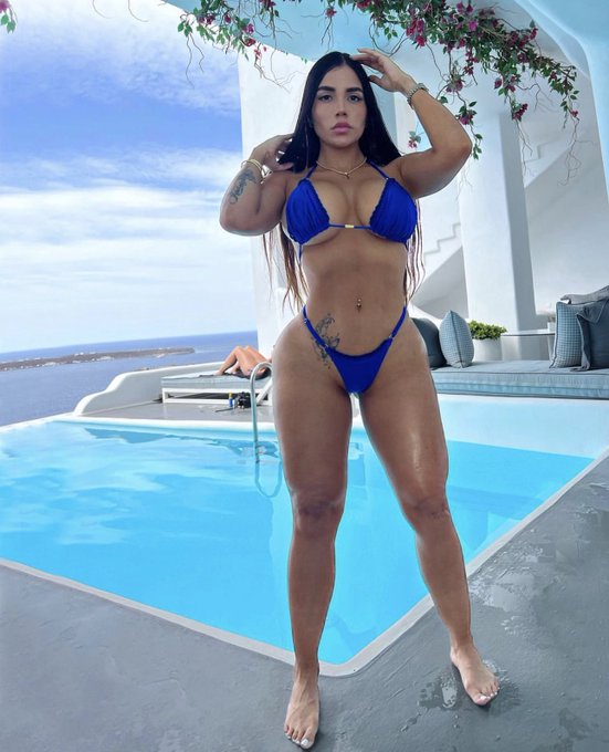 My onlyfans la FREE ?? https://t.co/zS4k8npD4v https://t.co/DtmV8MzZJf