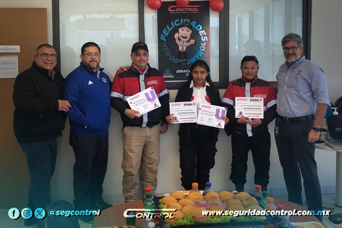 segcontrol's tweet image. Todos podemos ser Héroes un día. En esta ocasión reconocimos héroes Control en Saltillo.

En Control reconocemos el esfuerzo y dedicación de cada colaborador que da un poco más, en el cumplimiento de su deber.
#YoSoyControl #FamiliaControl #HéroesControl