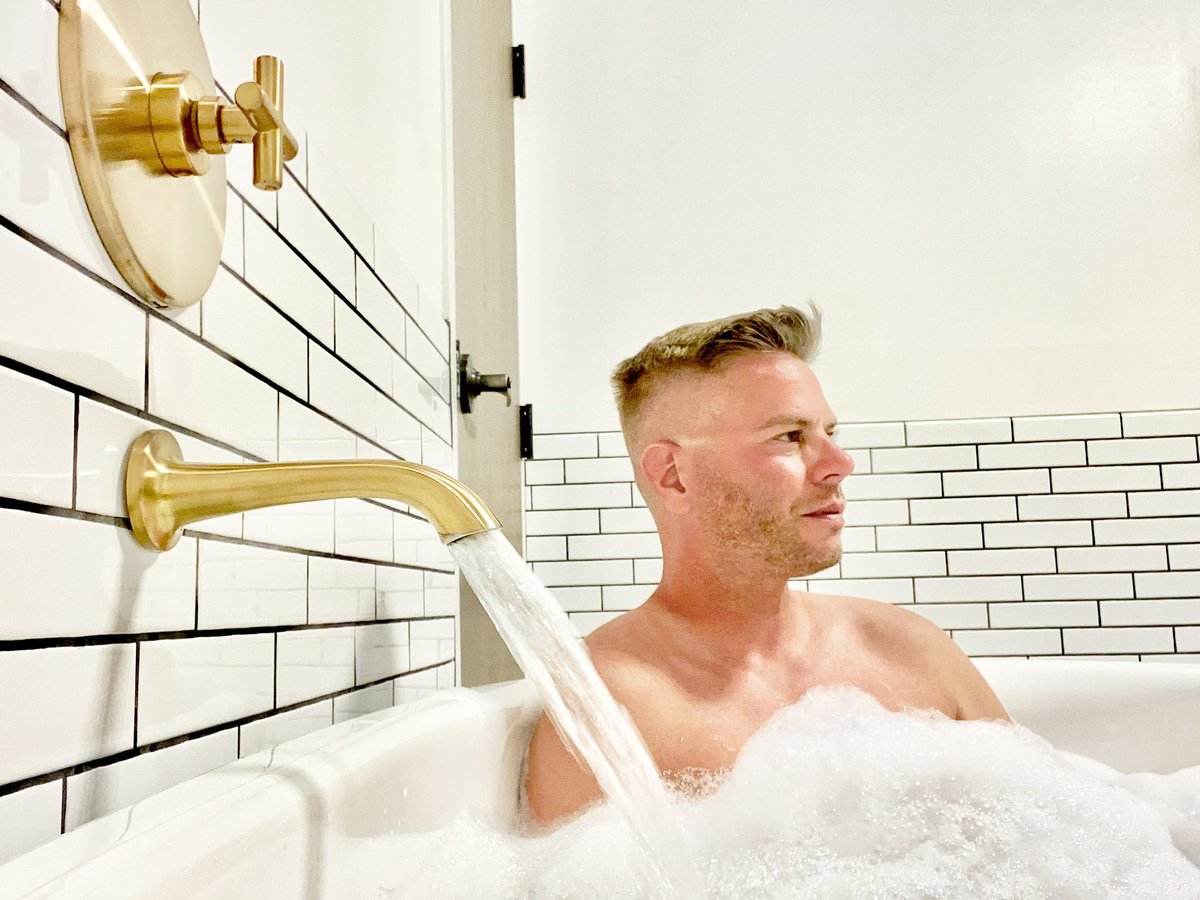 br_webb's tweet photo. Enjoying a different kind of bubbly.
#HomoCultureTour #BubbleBath #bubbly #gaycation #gaytravel #vacationmode #zaddy #VisitDenver #milehighcity #lifestylehotel #luxuryhotel https://t.co/Xm7sicioe5