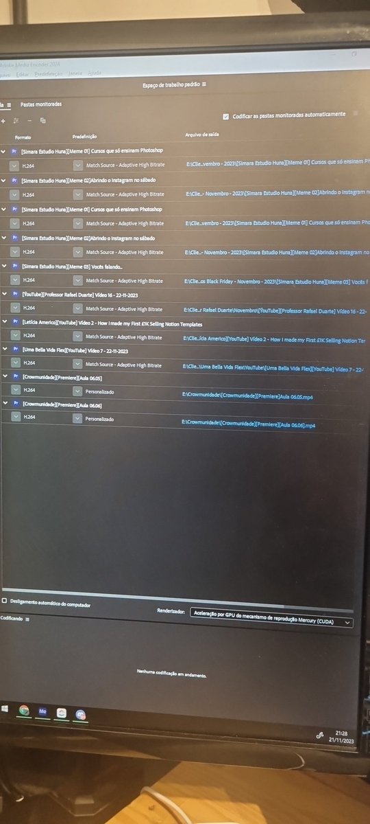 crowvideo's tweet photo. Finalizando mais um dia com aula nova na Crowmunidade e vários renders dos clienres 🚀 https://t.co/aBiFNHqmXk