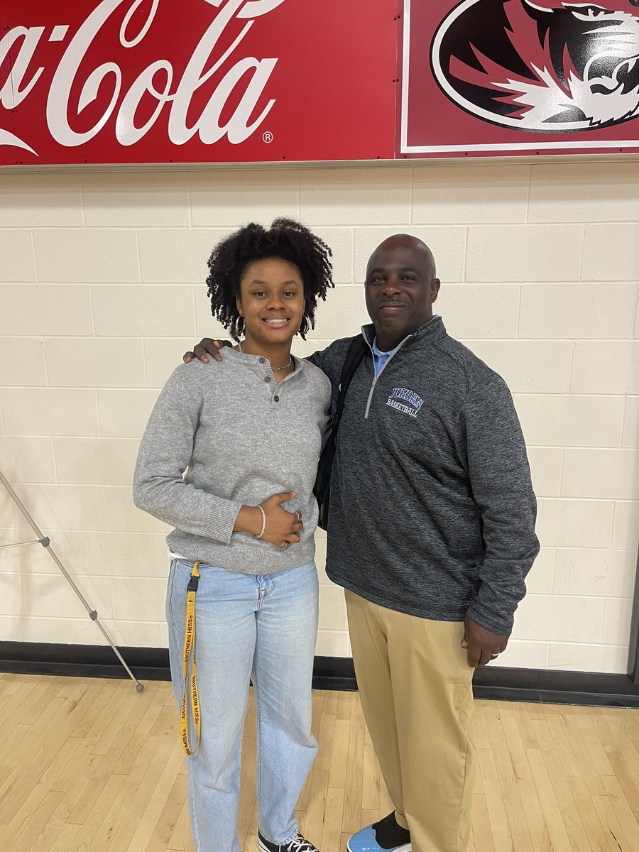 Mortimer Jordan Girls Basketball tweet media