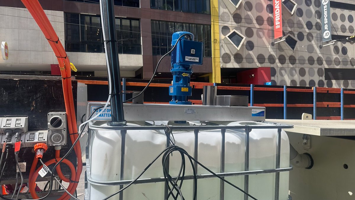 FluidproAU's tweet image. FluidPro DM-10 IBC #mixers onsite at a #wastewater plant in Melbourne.

 Learn more about our IBC mixer options: fluidpro.com.au/ibc-mixers/ibc…

 #mixingtechnology #ibcmixers