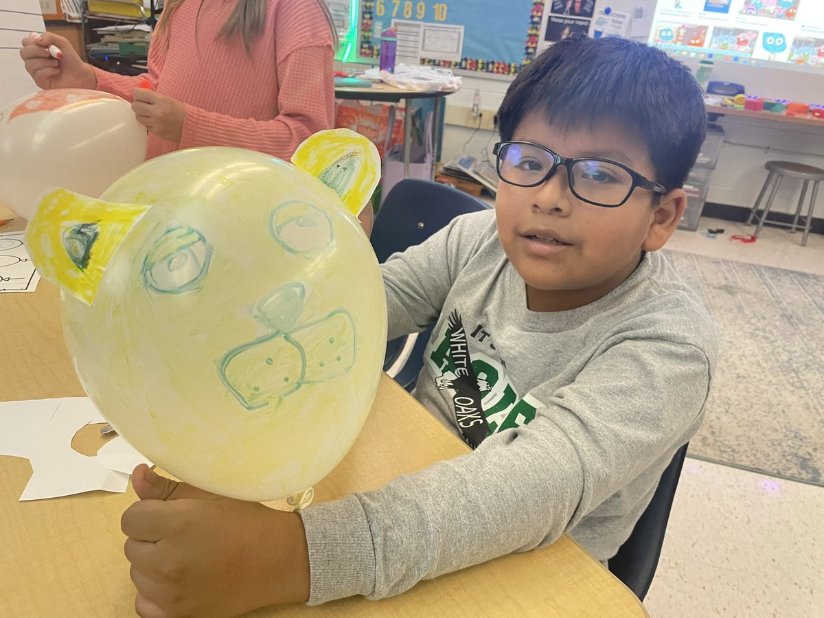 MsCleer's tweet photo. 4th and 5th grade used the Engineering Design Process to design their own Macy’s Thanksgiving Day Parade Balloons!! #BeechTreeFamily #STEAMClass 💙🦫 https://t.co/tOrDgQOyiP