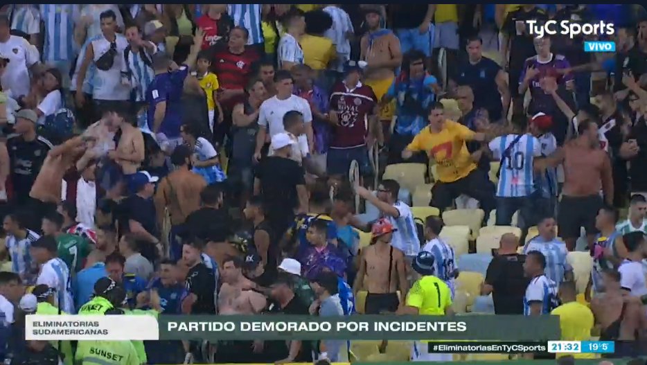 Jin_argentinoo's tweet photo. Milicos Brazucas racistas corruptos de mierda😤

#brazucas #brasil #Argentina #messi https://t.co/GUR8lXHMrw