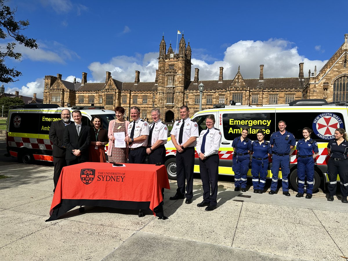 👏👏👏Today we celebrate a new MoU between @Sydney_Uni and @NSWAmbulance, supporting our collaboration in research and education to help us deliver a healthier future for our community #PrimaryHealthCare #BetterHealth @RobynWard13 @sydFMH_EMCR @syd_health @MeredithMakeham