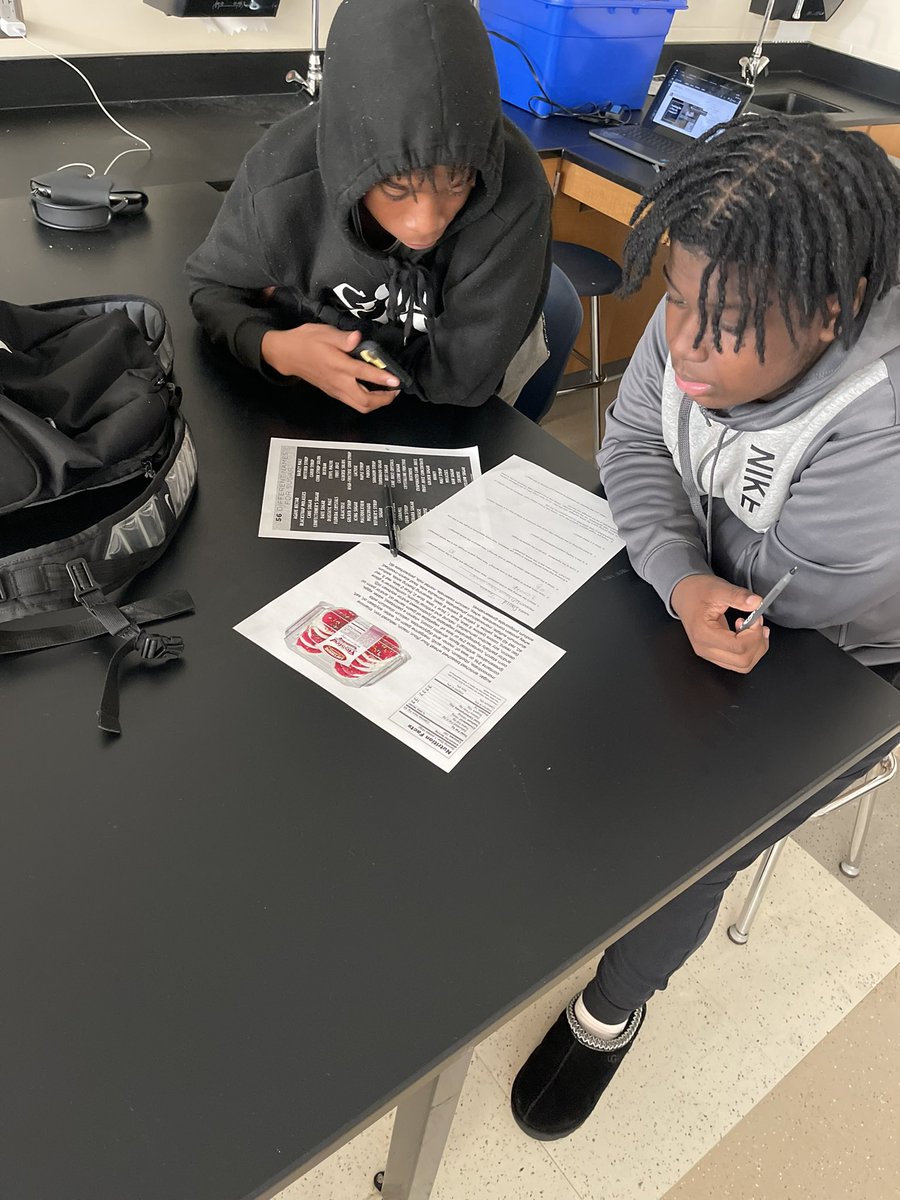 SpartanCoachW's tweet photo. Sugar lab today in Health #HealthEd #physed #Nutrition #Nutritionfacts https://t.co/txaJviJA6h