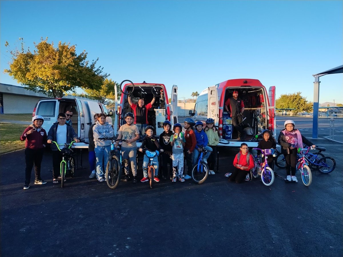 @CCSD_SRTS Over 15 bikes were repaired for the students Vail Pittman Elementary School! Students also received a free helmet and bike lock. Stay safe when riding, and follow the rules of the road at all times. 📷 #velofixlasvegas, #clarkcountyschooldistrict