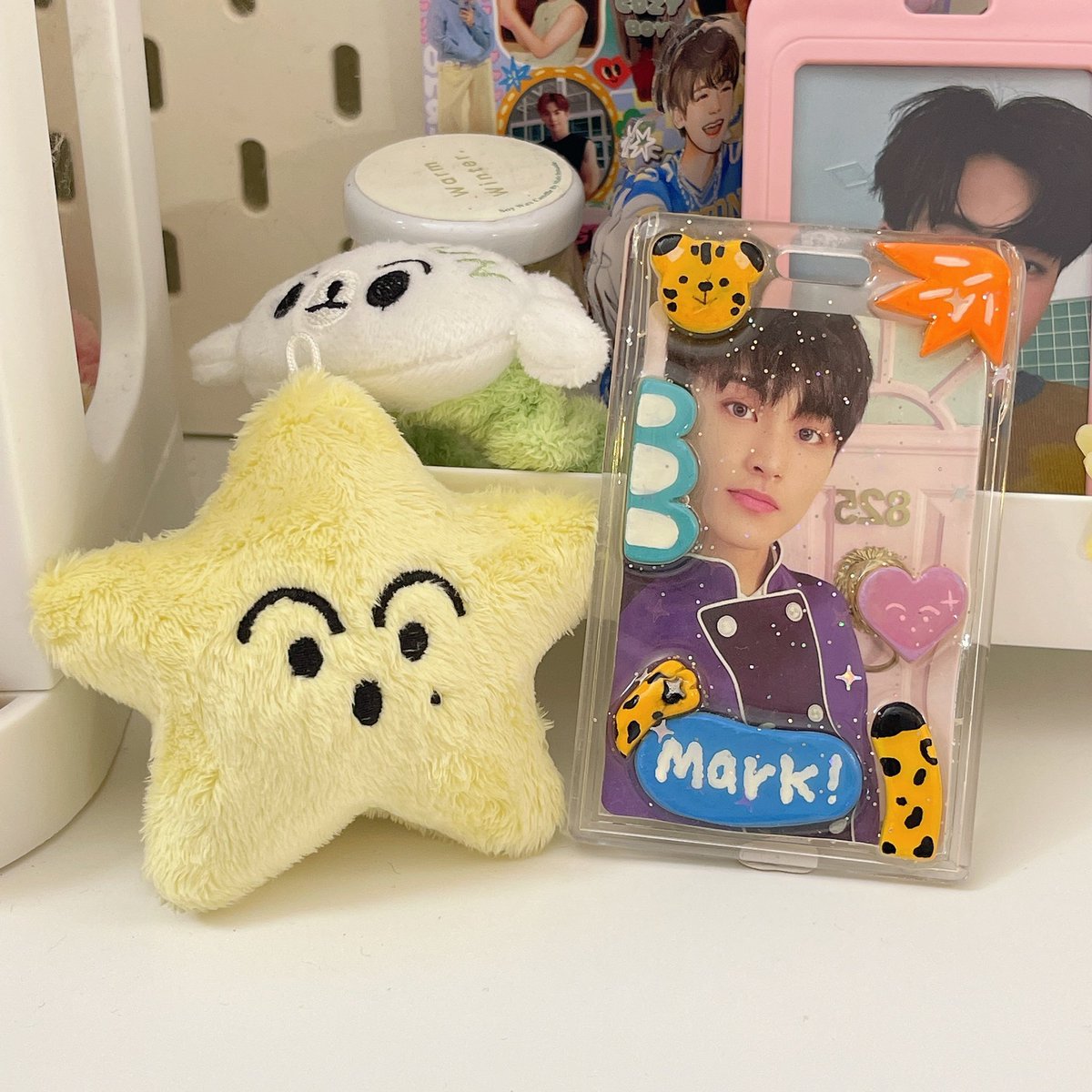 Ieebuys's tweet photo. are these dolls nct green or yellow like the 2nd pic https://t.co/mIYw7U0jMP