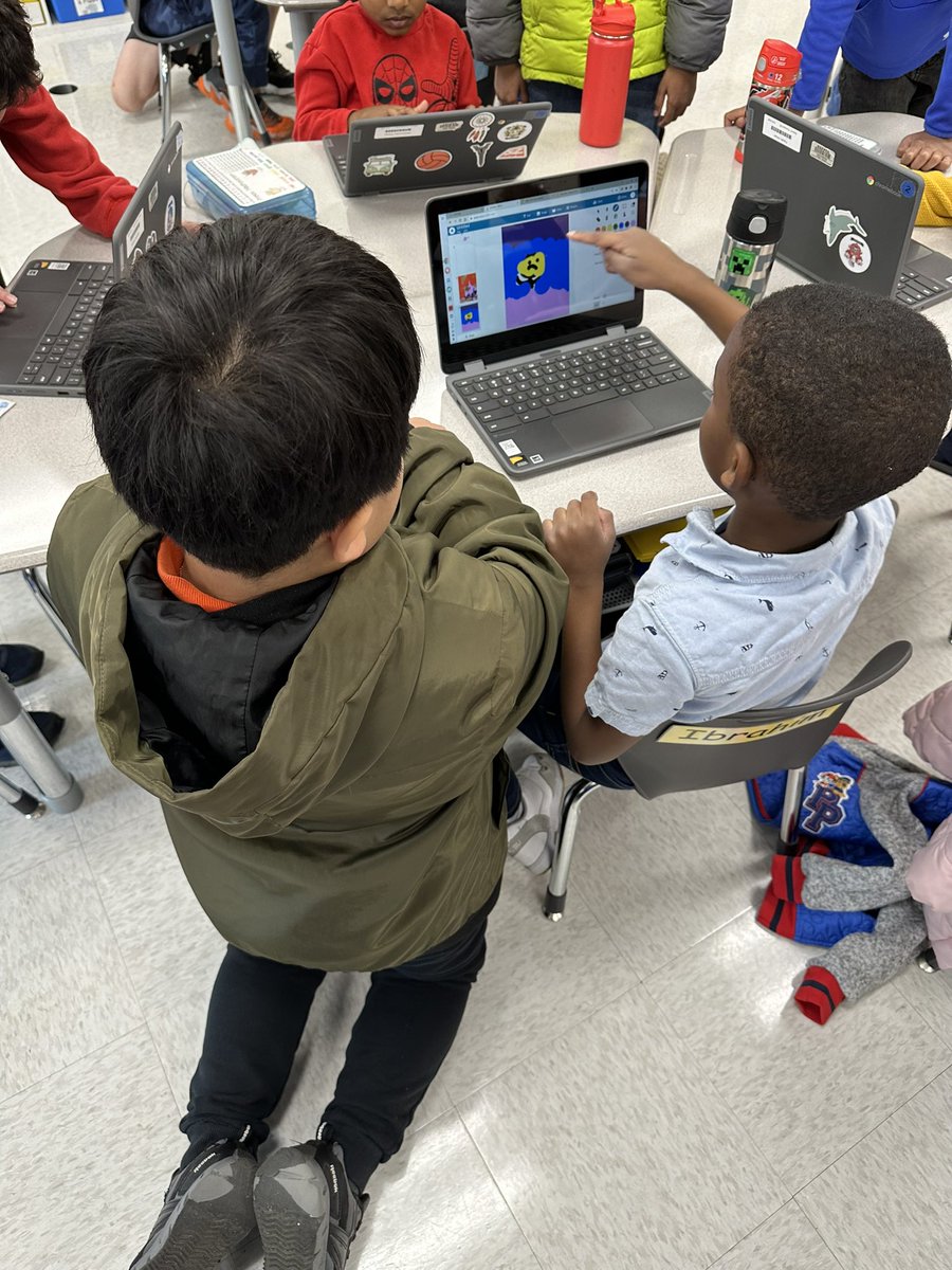 We had so much fun working with our tech buddies for the first time! 4th graders showed their kinder buddies how to use Wixie to disguise their turkeys. We can’t wait to work with our buddies again! #TeamThompson <a href="/E_ThompsonES/">Elaine Thompson Elementary</a>
