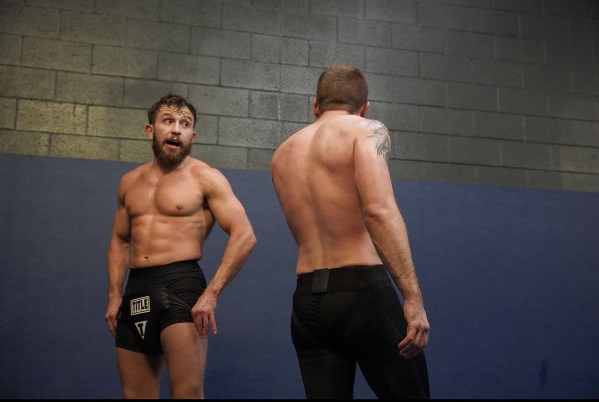 VanceE's tweet photo. MMA fighters are the most unbased people on this planet.

Covered head to toe in plastic, sunglasses, protein shakes in a blender bottle, etc.

Yet they are always more chad than the Twitter bro on raw milk, doing barefoot sunlight kettlebell workouts, in a cotton thong. 

Why?

Because your lifestyle will dictate your masculinity way more than the small optimizations you’re putting 90% of your focus into.

I don’t condone the mma lifestyle, I’m way ahead of that curve, I’m just reminding you…

If you want to be that “alpha” you aspire to be so bad, blue light blockers aren’t your answer.

Go do alpha shit.

You will adapt.