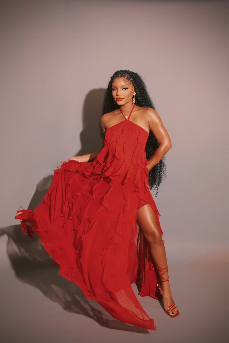 HalleBailey's tweet photo. lady in red ♥️✨the color purple comes out christmas day ! https://t.co/ZAvKtx7suo