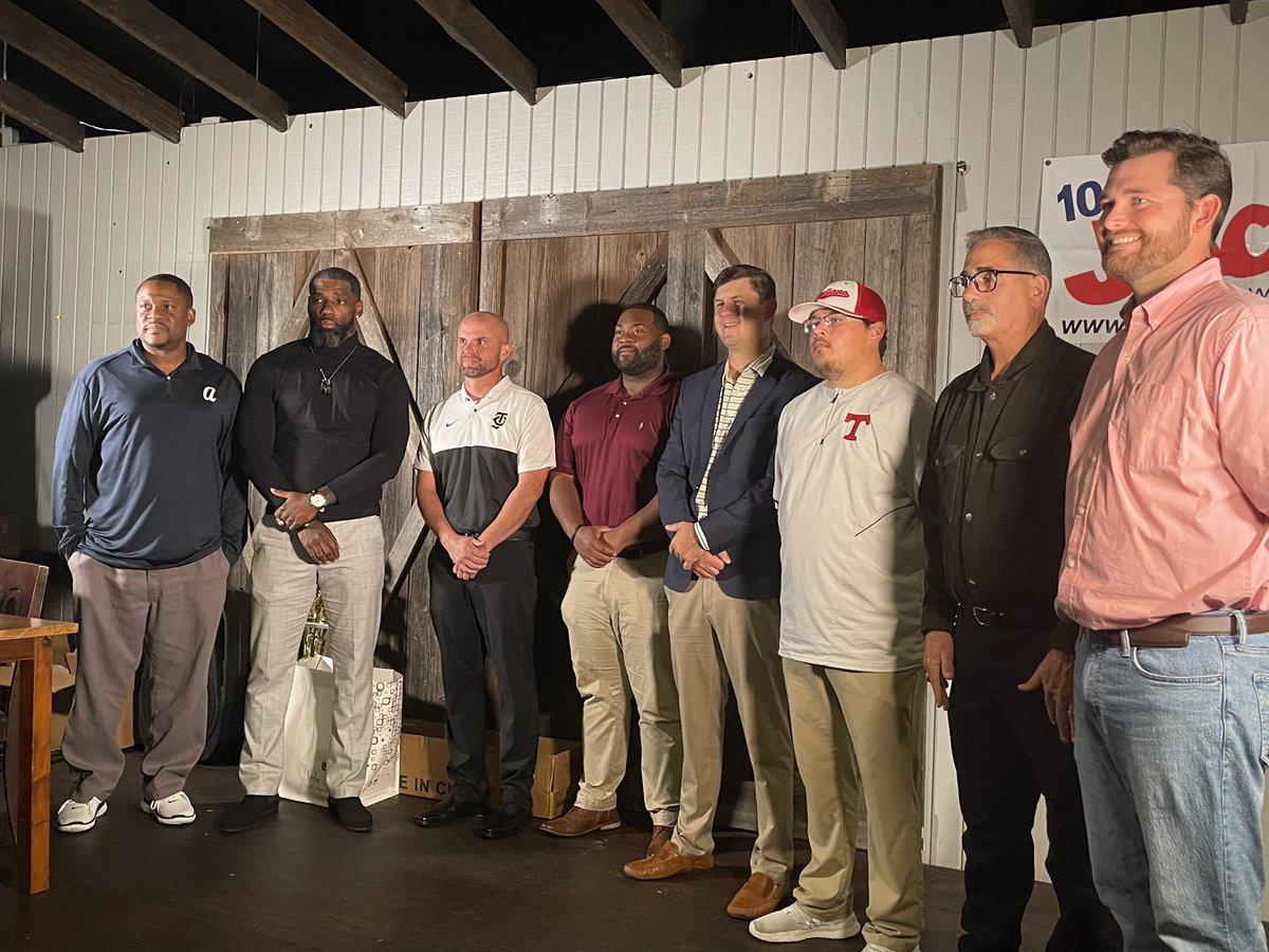 lamargafford's tweet photo. A great time last night as we honored our previous Athletes of the Week this year on 102.3 Jack-FM. Congrats to the players and coaches that called in all season long and we can’t wait to hear from y’all next year! #cenlapreps https://t.co/8wiRJDvVCK