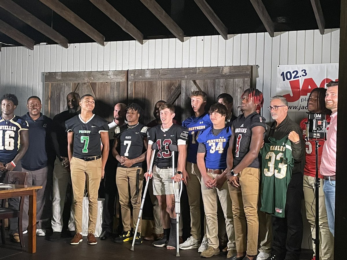 A great time last night as we honored our previous Athletes of the Week this year on 102.3 Jack-FM. Congrats to the players and coaches that called in all season long and we can’t wait to hear from y’all next year! #cenlapreps