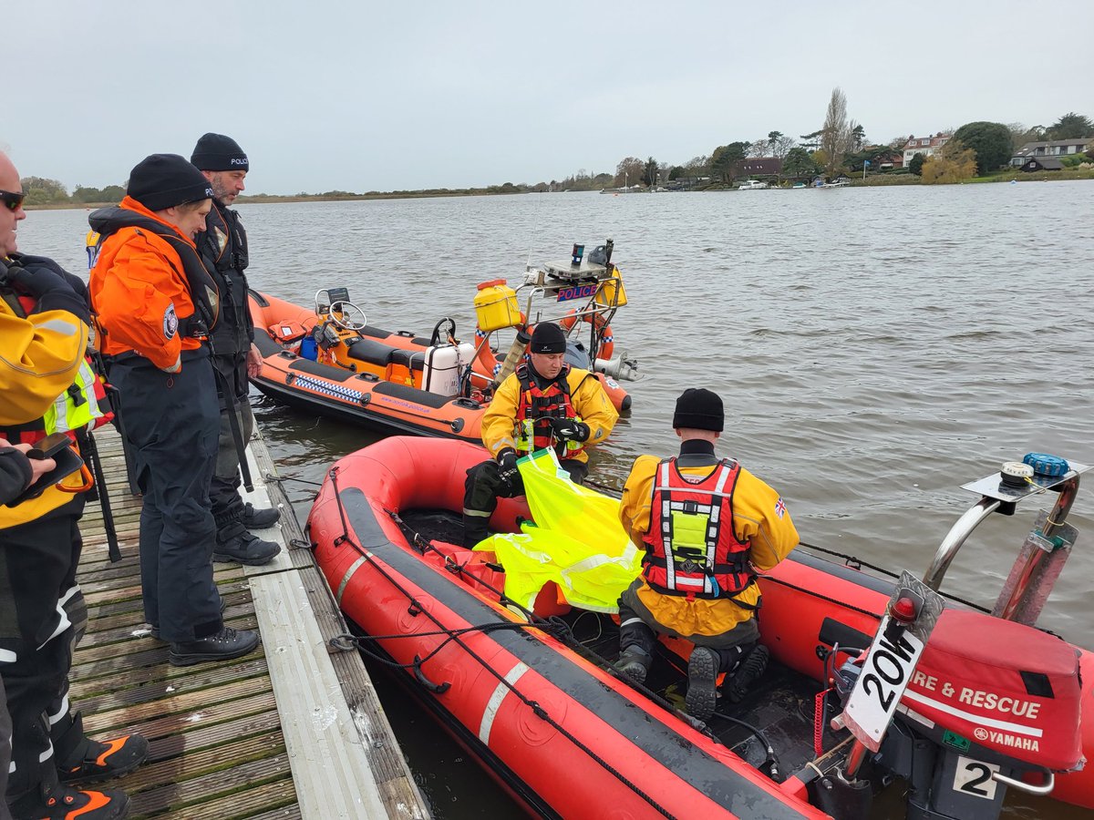 Ben Horne (@999ben) on Twitter photo Well that's a wrap for me & <a href="/tillyalex/">Lucy Alexander</a>.
<a href="/SuffolkFire/">Suffolk Fire & Rescue Service</a> boat training team is done for 2023!
Different venues, a good mix of weather and some great skills demonstrated by the crews.
Thanks <a href="/BroadsBeat/">BroadsBeat</a>
& <a href="/cambsfrs/">Cambridgeshire Fire and Rescue Service</a> for joining us.
Now planning for 2024 starting with night SAR. ๐๐คโ๏ธ Well that's a wrap for me & <a href="/tillyalex/">Lucy Alexander</a>.
<a href="/SuffolkFire/">Suffolk Fire & Rescue Service</a> boat training team is done for 2023!
Different venues, a good mix of weather and some great skills demonstrated by the crews.
Thanks <a href="/BroadsBeat/">BroadsBeat</a>
& <a href="/cambsfrs/">Cambridgeshire Fire and Rescue Service</a> for joining us.
Now planning for 2024 starting with night SAR. ๐๐คโ๏ธ