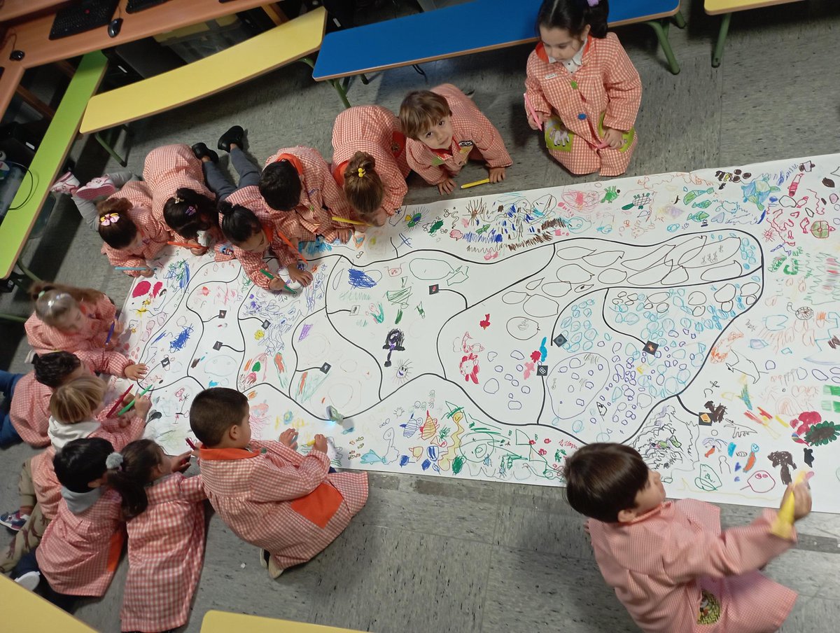 EEI_GFuertes's tweet photo. Con Magdius Formación, las escuelas de 3 a 6 (Mandilones de  Colores) conmemoramos la Semana Europea de la Robótica #ERW2023.
Utilizamos la "IA" para entrenar a Ozobot a diferenciar la basura de los peces para limpiar los océanos. https://t.co/93O10LZtSj