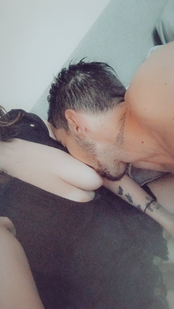 🥵🥵👀 who wants to join? 😜#onlyfans #onlyfanscouple #nsfw #milf onlyfans.com/xxdaddysgirlx @essexhubby89 <a href="/EssexMilf95/">Jess🌶🔥</a>