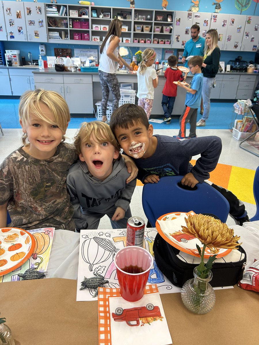 Class Family Feast today during lunch!!