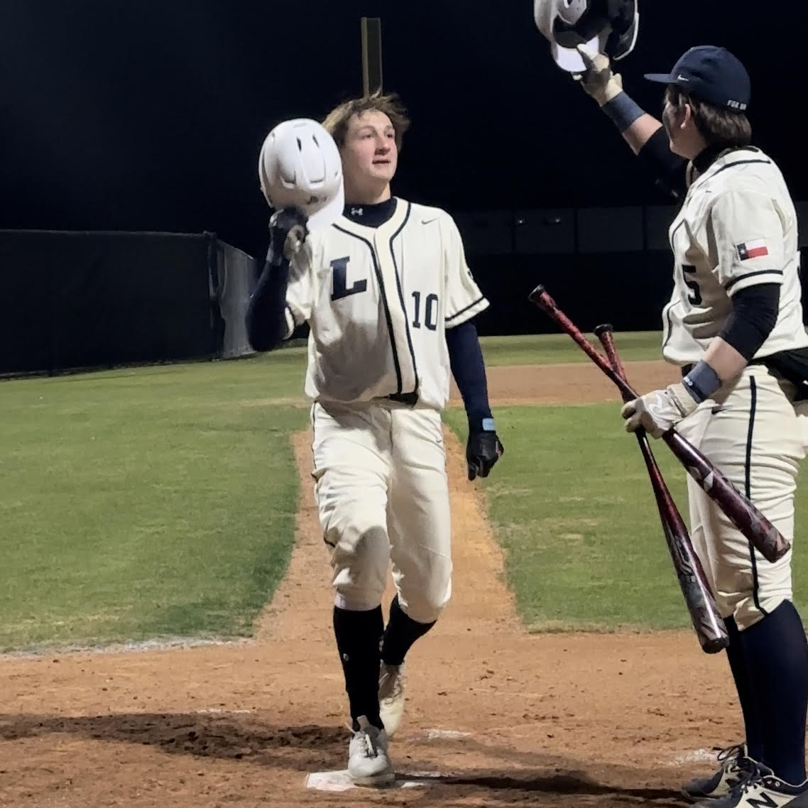 Dustin McComas (@dustinlmccomas) on Twitter photo Cutting <a href="/FiveToolTexas/">âFive Tool Texasâ</a> list to just 55 is very difficult. So, it's no surprise the next 55 players in 2025 is a LOADED list, too. A look at our "Next 55," led by <a href="/BradyJanusek/">Brady Janusek</a> <a href="/Brody_Kahle/">Brody Kahle</a> <a href="/MasonMurphy25/">_masonmurphy_</a> <a href="/AustinGlasscock/">Austin Glasscock</a>, more.
âď¸đź Full list and reports: fivetool.org/news/the-debut⌠Cutting <a href="/FiveToolTexas/">âFive Tool Texasâ</a> list to just 55 is very difficult. So, it's no surprise the next 55 players in 2025 is a LOADED list, too. A look at our "Next 55," led by <a href="/BradyJanusek/">Brady Janusek</a> <a href="/Brody_Kahle/">Brody Kahle</a> <a href="/MasonMurphy25/">_masonmurphy_</a> <a href="/AustinGlasscock/">Austin Glasscock</a>, more.
âď¸đź Full list and reports: fivetool.org/news/the-debutâŚ