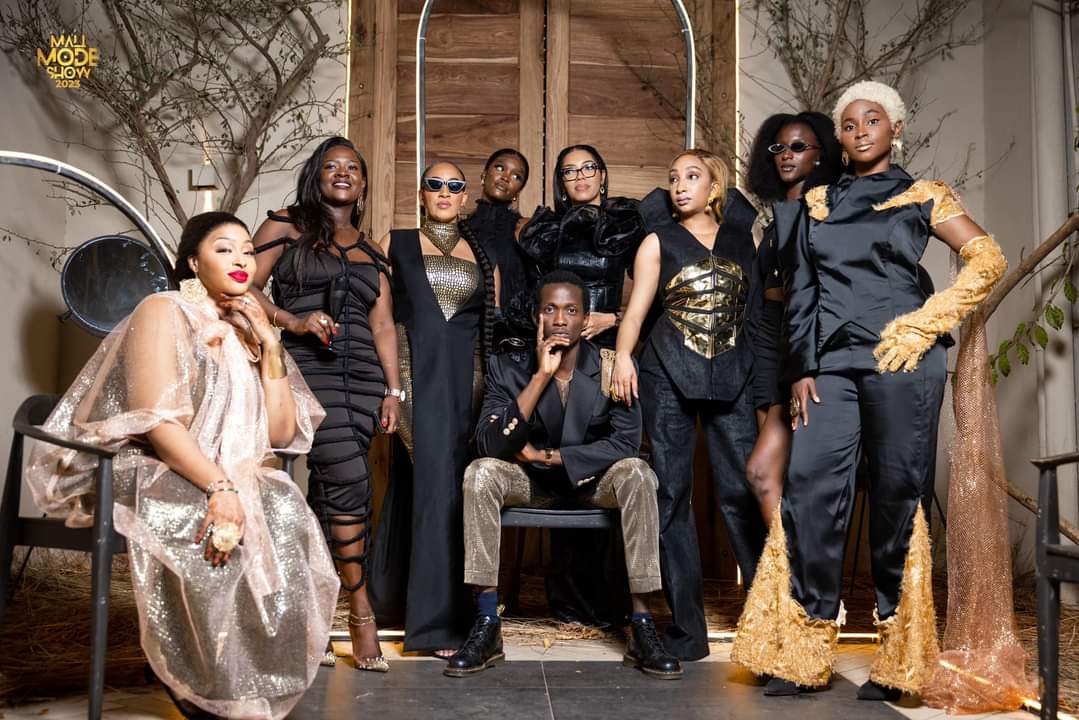 willsanwidi's tweet photo. ✨  #MMS2023
Soirée privée « Welcome to the future » par Haiidesigns, un mercredi soir durant la semaine du Mali Mode Show.

📸 KOKEM SHOOT 

#akimsoul #malimodeshow #mms2023 https://t.co/EHojOXusf5