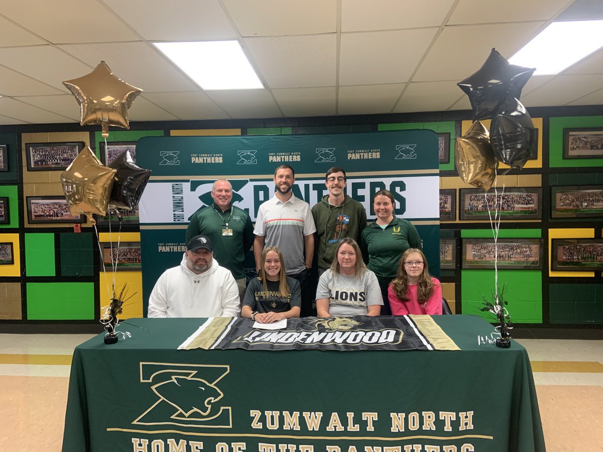 Congrats to Abby Anderson for signing with Lindenwood! Abby will run cross country for the Lions. ⁦<a href="/FZNrunning/">FZN TRXC</a>⁩