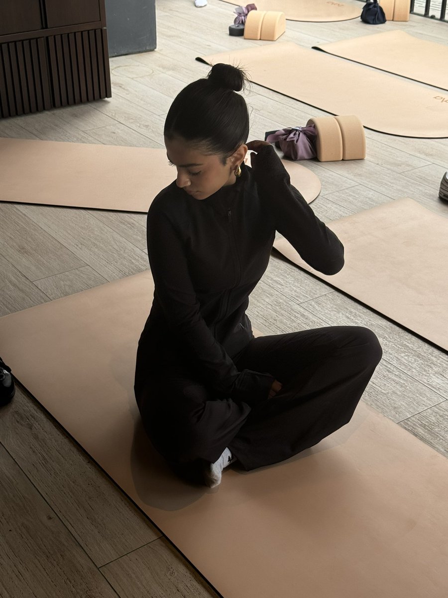 Daimgaw2's tweet photo. 🧘‍♀️ https://t.co/eLEhFDxm5N