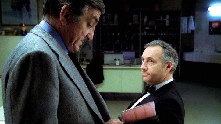 makemyday70s's tweet image. Enfin découvert ce film culte français #GardeÀVue, formidable affrontement entre deux monstres français. 
Et puis pour couronner le tout, Romy Schneider qui apporte une partition troublante et mystérieuse.