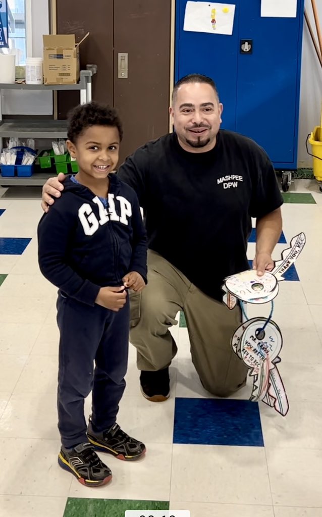 PDeBoerMPS's tweet photo. During Native American Heritage Month, students have learned about important members of the #Mashpee Wampanoag Tribe. Today’s person was Randy Peters.  “Mr. Randy—as he is known to students—Day” was celebrated today at KCC.  It’s GREAT to be in Mashpee because of RANDY PETERS💙 https://t.co/pbVsYCeLfM