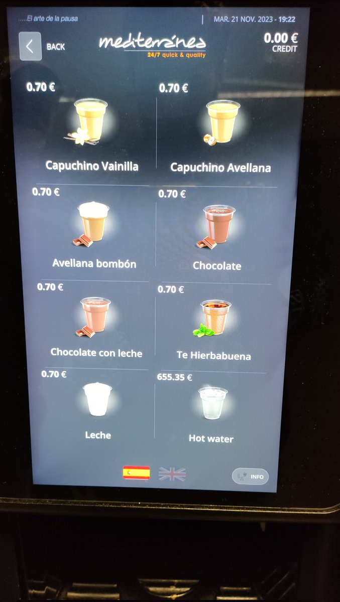 BOBtwix's tweet photo. Uno no puede ser sano y beber agüita https://t.co/ffHqVbwE6Z