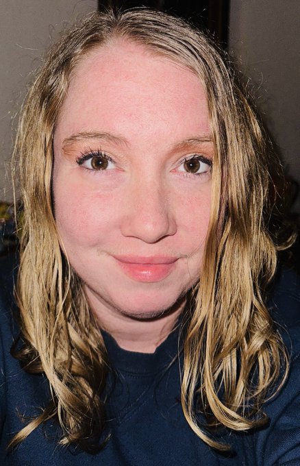 My hair has turned Blonde naturally, I&rsquo;m no longer a Redhead! https://t.co/CaOq1mH5kT<a href="/tag/newprofilepic"class="tags"><span>#newprofilepic</span></a>