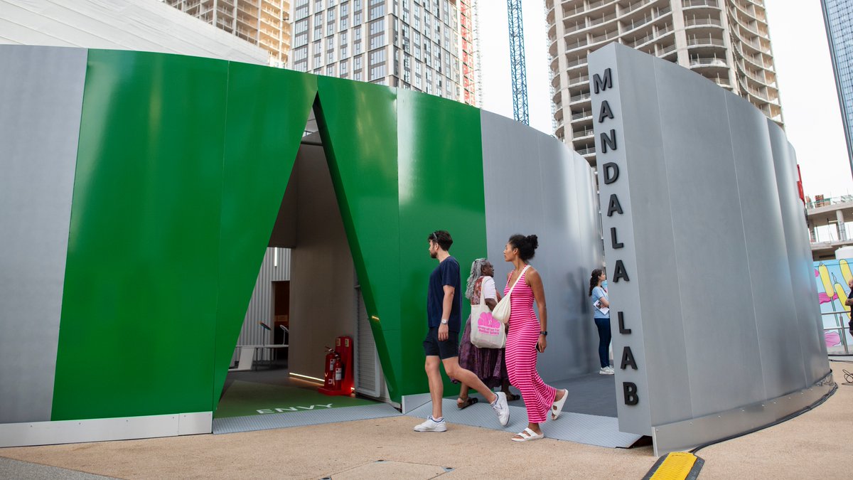 RubinMuseum's tweet photo. ๐ฌ๐ง โ โ
It's time to say cheerio to our #MandalaLab, London, as today is the last day our traveling, interactive space will be in Canary Wharf (@CanaryWharfGrp)!
Stay tuned for updates on where the #MandalaLab will travel next!
๐ธ: Ali Smith https://t.co/URTxz5muYD