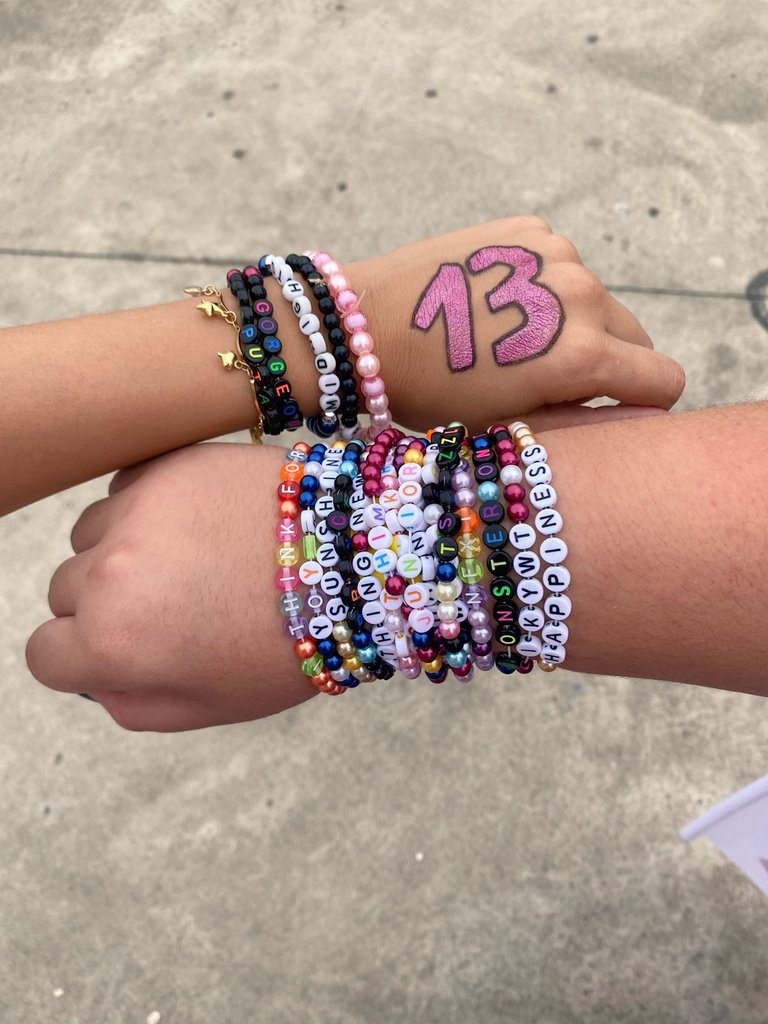 ruinherself_'s tweet photo. 19/11/23, o dia que vi a taylor swift pela primeira vez, a melhor noite da minha vida
-a thread- https://t.co/9v2TeGldSJ