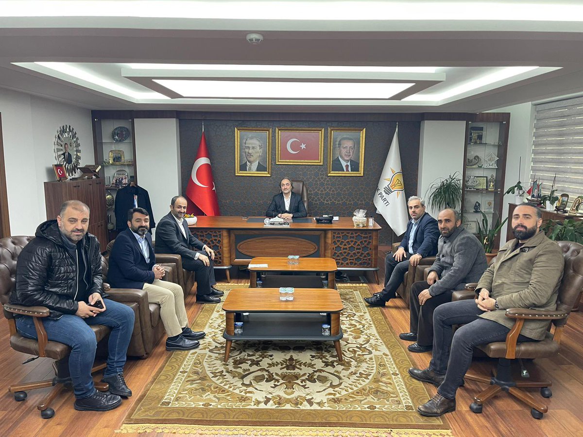 mfatihalis's tweet photo. Siirt Tanıtım Günleri’nin davetiyesini teslim etmek üzere Kaymakamımız Sayın Mahmut Kaşıkçı’yı, AK Parti İlçe Başkanımız Sayın Süleyman Yiğitoğlu’nu, siyasi partilerimizin ilçe başkanlarını ve ilçe kurum müdürlerimizi ziyaret ettik.

🗓️ 22-26 Kasım
📍 Sultangazi Etkinlik Alanı https://t.co/jSjw0DELAv