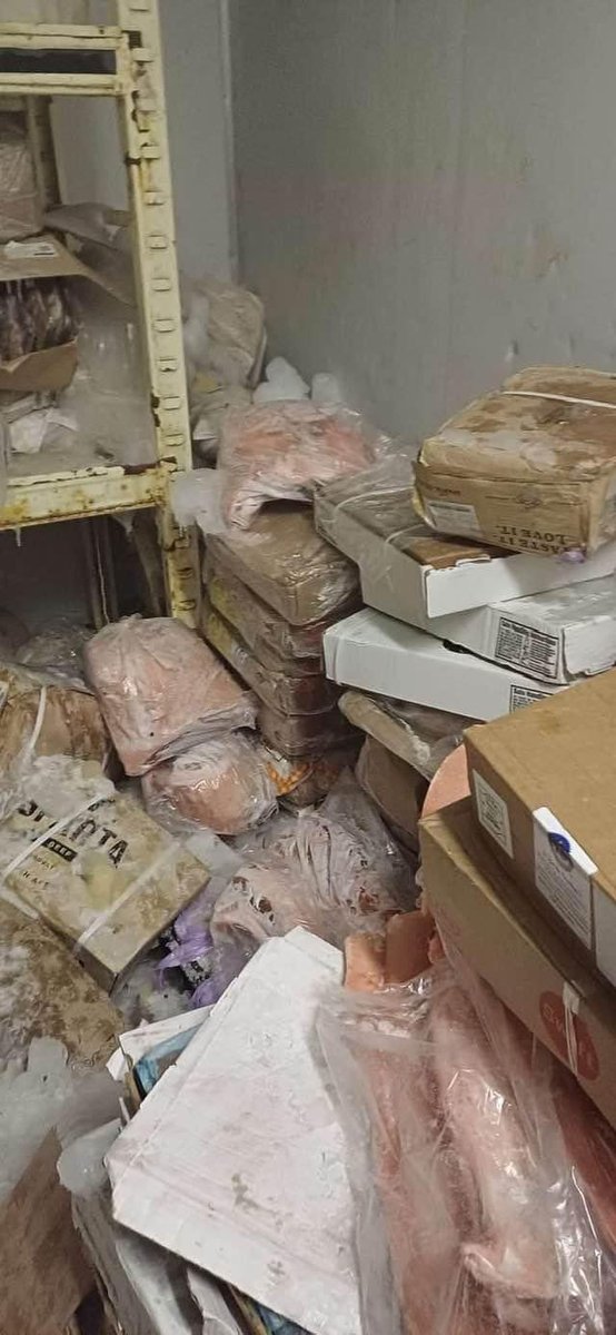 YouthOfTsomo's tweet photo. Health Inspection Allegedly Uncovers Rotten Meat at My SPAR Randfontein Main Reef. During a recent health inspection at Spar Randfontein Main Reef, authorities allegedly discovered spoiled meat in the store's fridge and storage rooms. https://t.co/yvfUuZWsVi