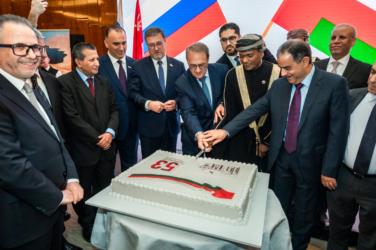 OmanEmbassyRU's tweet photo. أقامت سفارة سلطنة عُمان لدى روسيا الاتحادية حفل استقبال بمناسبة العيد الوطني الـ 53 المجيد. وقد مثل الحكومة الروسية في الحفل معالي ميخائيل بوغدانوف مبعوث الرئيس الروسي للشرق الأوسط وبلدان أفريقيا، نائب وزير خارجية روسيا. https://t.co/qgWQKXh9AQ