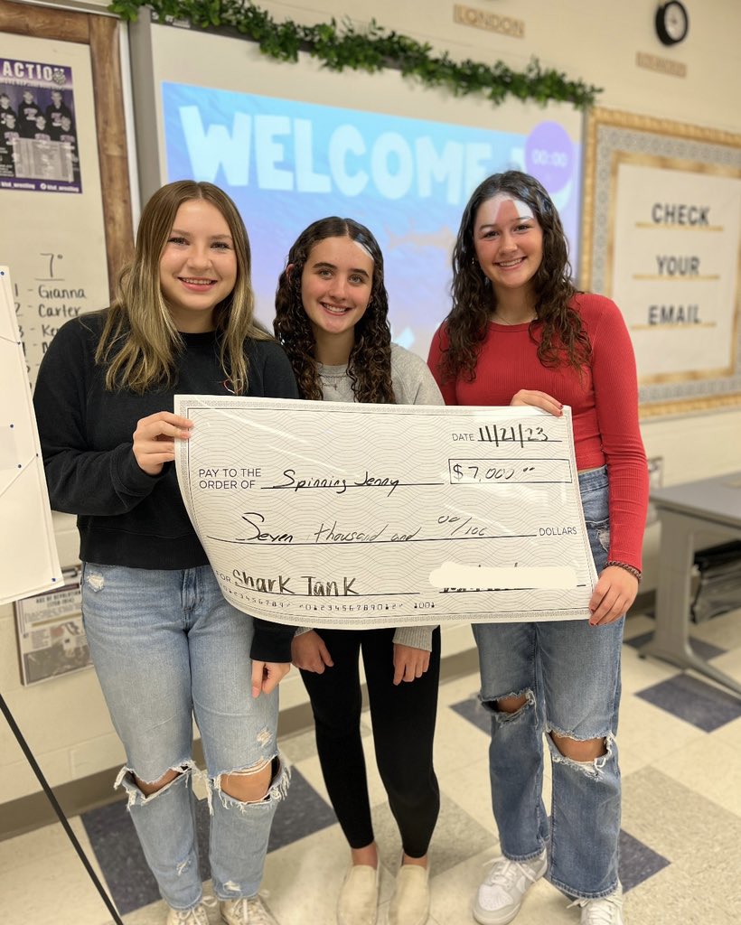 Ash Hartman tweet media