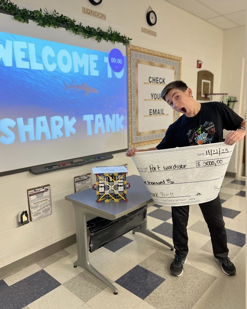 Ash Hartman tweet media