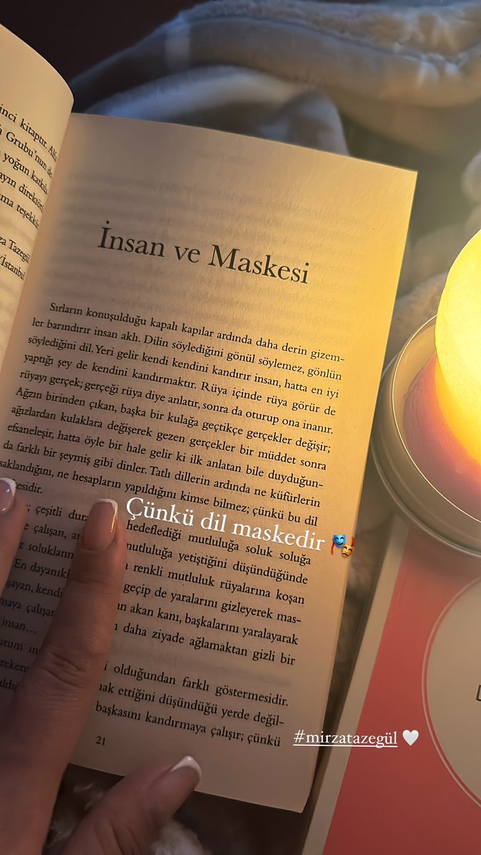esryldzS's tweet photo. “Kaldır perdeni,çıkar maskeni,bak aynaya,söyle kimsin sen insan ? https://t.co/zsDq6cz2DD