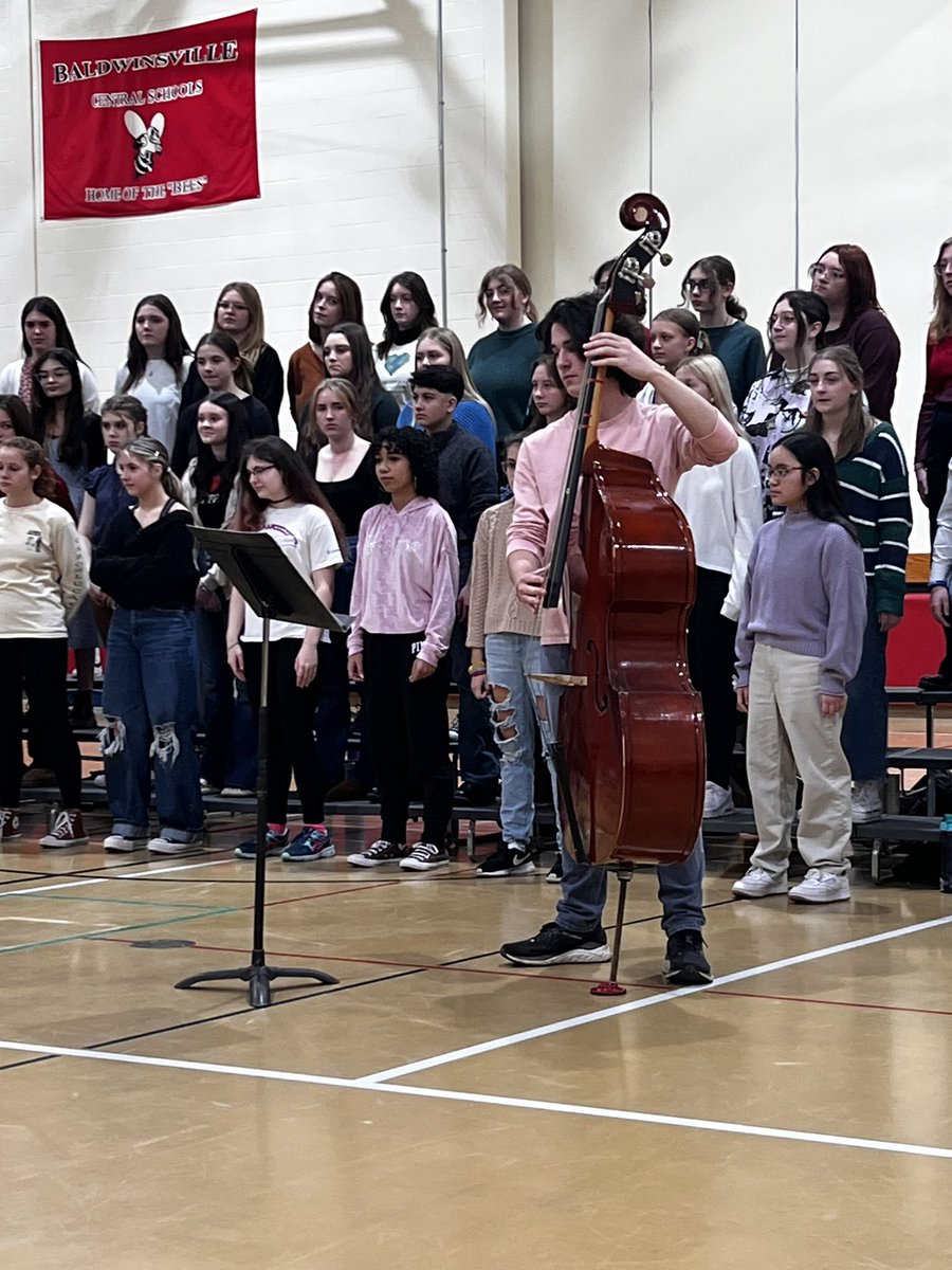 RayBville's tweet photo. Thank you to Mr. Keating and the Baker High School chorus for two outstanding performances this morning! 🎶 https://t.co/QWlaNzxtJF