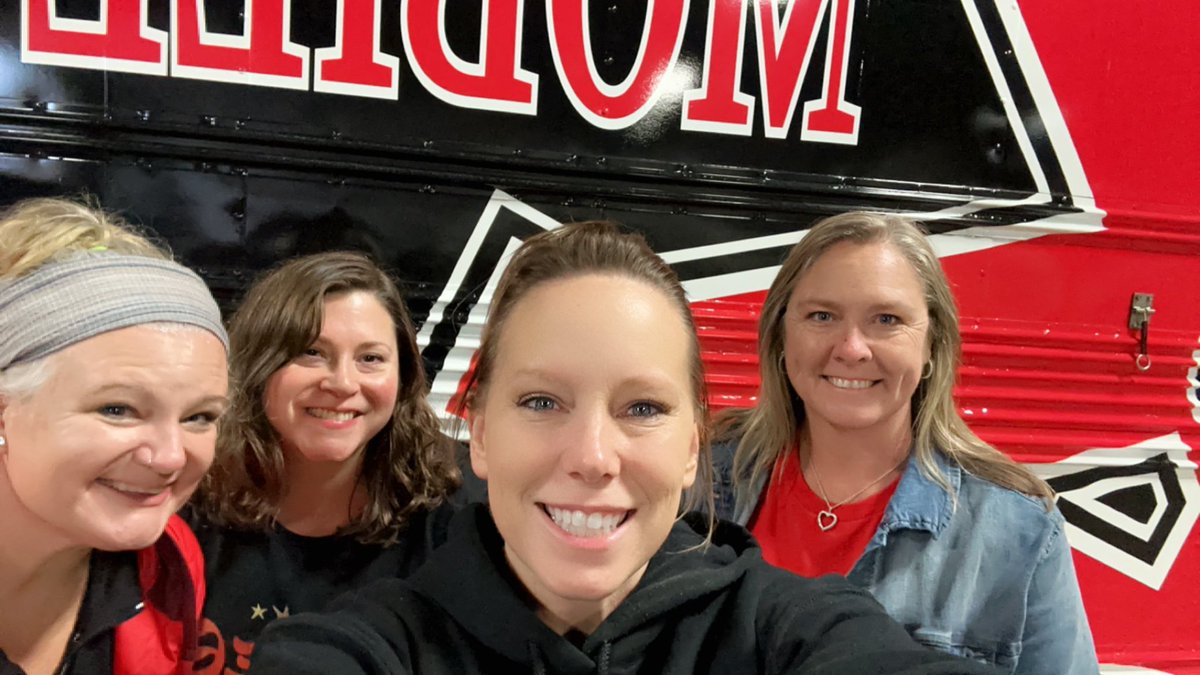 Erin Bugarcic tweet media