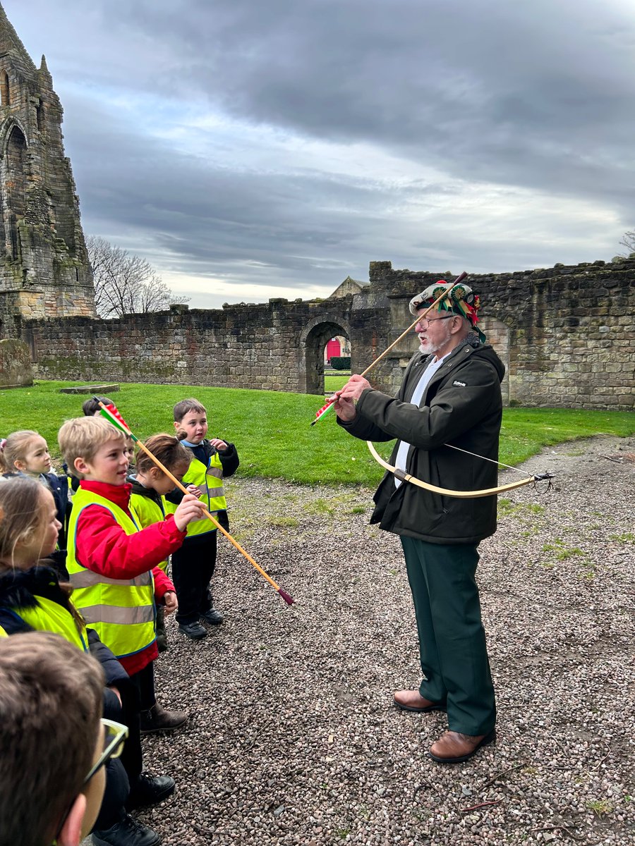 Abbey PS Kilwinning tweet media