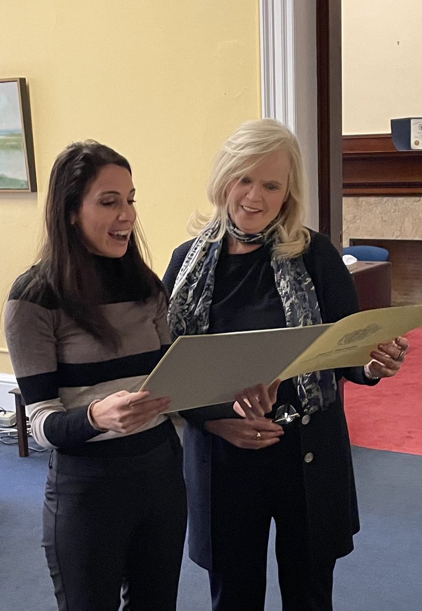 For years, visitors to the State House’s Office of the State Auditor have been met with the smiling face of Jane Marie Frain. In fact, this month marks 40 years of Jane Marie working for the Commonwealth. Grateful for her dedication to serving our residents. ❤️